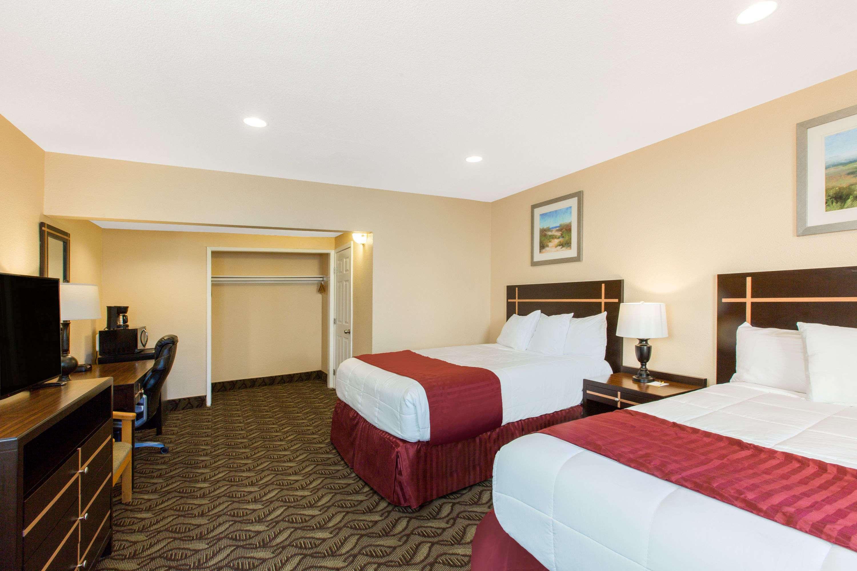 Days Inn By Wyndham Redwood City Exterior foto