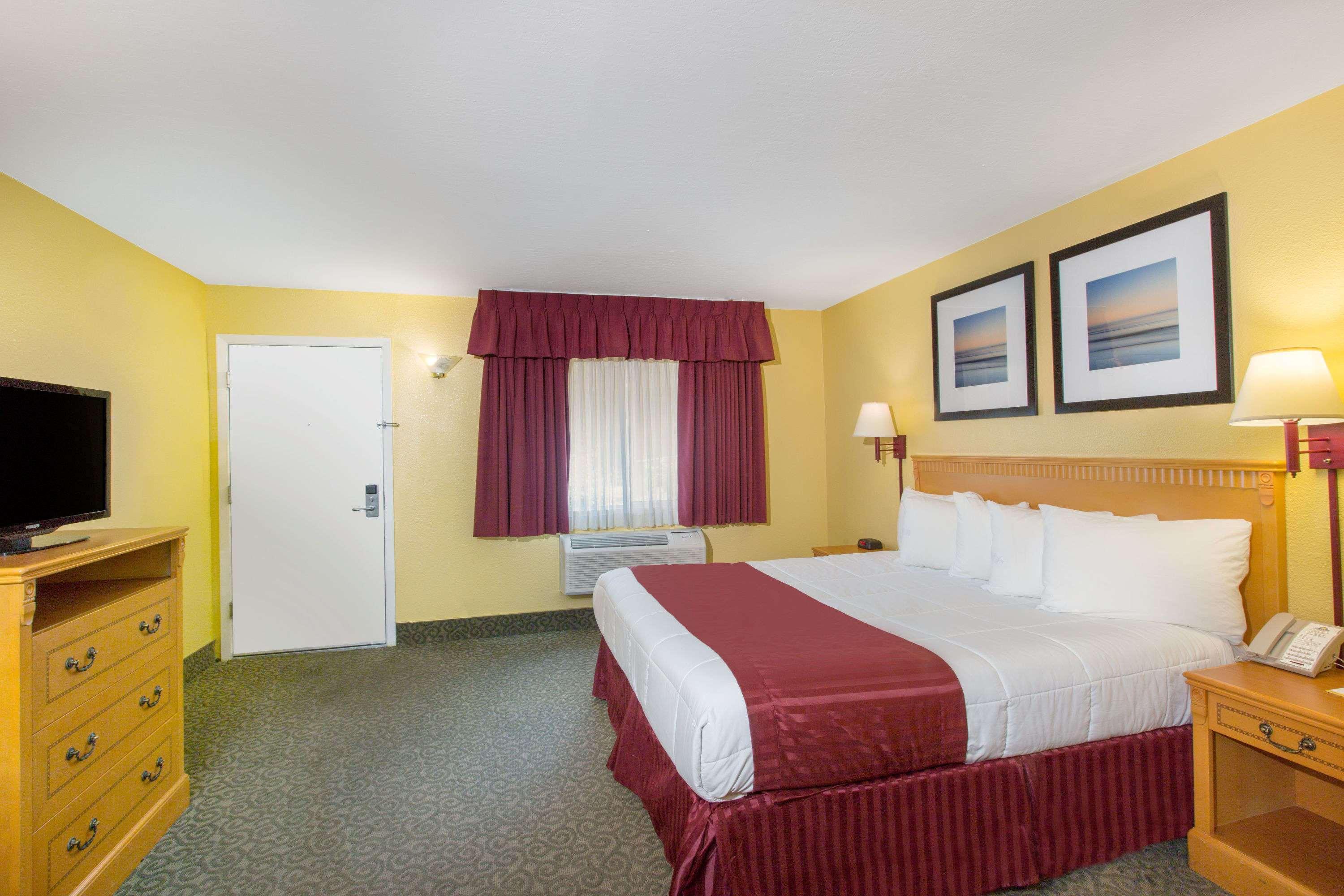 Days Inn By Wyndham Redwood City Exterior foto
