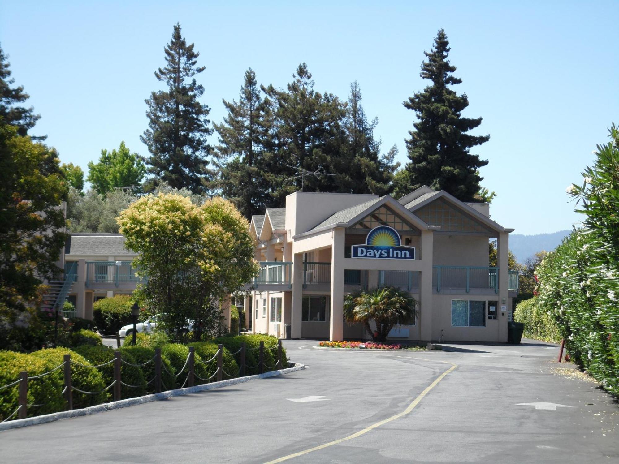 Days Inn By Wyndham Redwood City Exterior foto